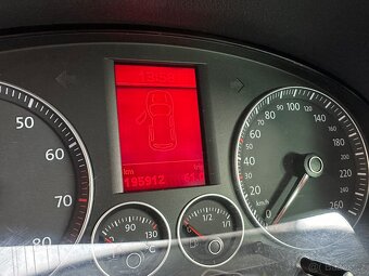 Volkswagen Touran 2.0 benzín, 110 kW, 2004 - 13