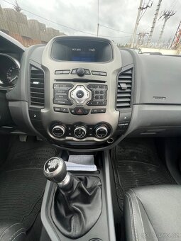 Ford Ranger LIMITED 4x4 - 13