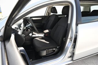 Volkswagen Passat 2.0TDI 103KW DSG Comfort. 8/12 - 13