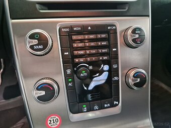 Volvo V60 D4 120kw-1.Majitel-Led-Xenon-Tažné Zařízení - 13