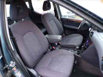 Mercedes-Benz I 1,6 ELEGANCE,AUTOMAT - 13