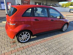Mercedes B 170i,85kw,nové pneu - 13