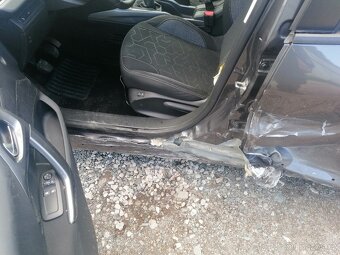 Peugeot 2008 1.2 benzin 96kw 5/2019 - 13