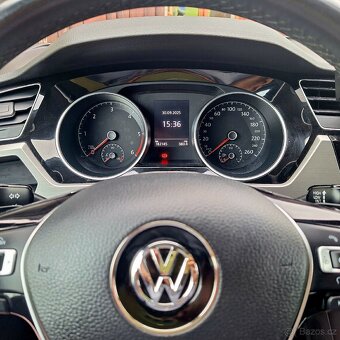 VW Touran (5T1), 7-místní, 09/2016
 - 13