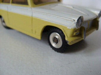 Hračka Dinky TRIUMPH HERALD - č. 189 - petrklíčově žlutá - s - 13
