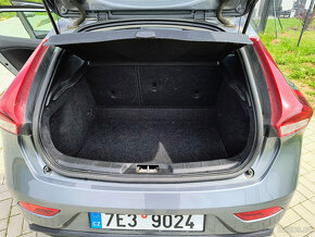 Volvo V40 2.0D Nordic 2017, DPH, tažné, 190.818 km - 13