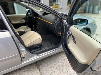 RENAULT LAGUNA COMBI 2.0T-125KW-LPG-INITIALE- - 13