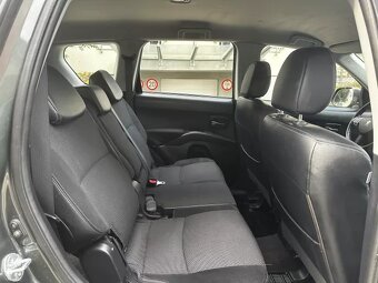 Peugeot 4007 2.2 HDi 4x4 SUV 7 míst Kůže Navi Tažné 2 tuny - 13