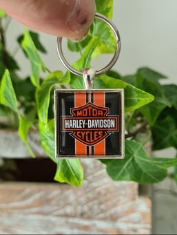 Harley Davidson - přívěšky a spony - nové - 13