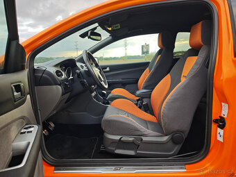 Ford Focus ST MK2 facelift,2.5T 166KW,3dvéř,Electric orange - 13