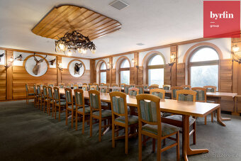 Penzion s 42.000 m² pozemků – ideální pro resort, svatby, sp - 13