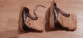 Různé dámské a dětské oblečení, doplňky, korále - 13