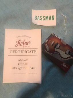 Hofner violin bass - 13