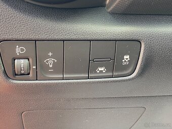 HYUNDAI KONA 4x4 benzin - 13