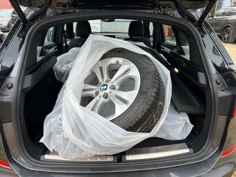 BMW X1 xDrive 25 d M Sportpaket rok 09/2017 - 13