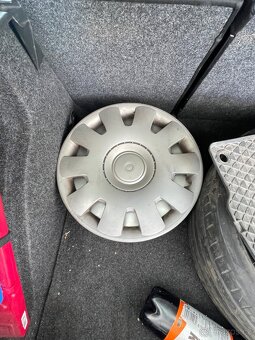 Volkswagen Golf 1.6 75kw - 13
