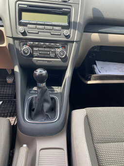 VW Golf 6 1.2 TSI 77kw,2.maj.naj 129 tis km,serviska. - 13