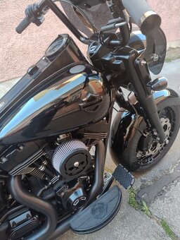 HARLEY DAVIDSON ROAD KING FLHR CUSTOM SPECIAL - 13