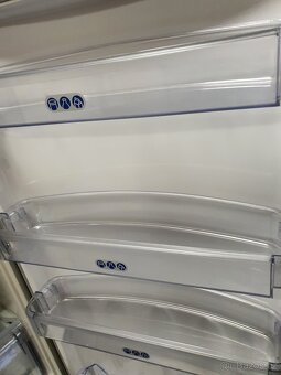 Whirlpool – IKEA velká lednice, výrobník ledu - 13