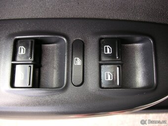 Škoda Octavia II 1.6 TDi DSG-Combi - 13