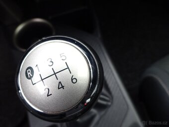 Toyota Rav4 2,2 d4d,nehavarované,garanceKM - 13