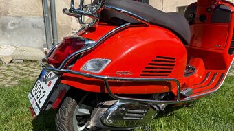 Vespa GTS 300 HPE - Bohatá cestovatelská výbava - 13