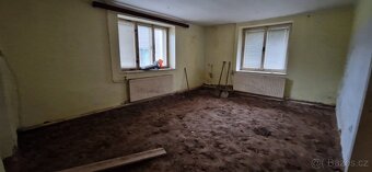 Lukavec  -  Rodinný dům, pozemek 4050 m² - 13