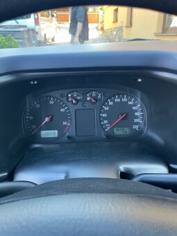 VW Caravelle 2.5 TDI 111 kW Climatronic 8 míst TOP - 13