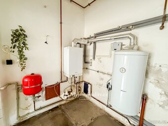 Prodej rodinného domu se dvěmi bytovými jednotkami, 246 m2 - - 13