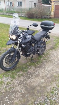 Triumph Tiger 800 XC, r.v.2011 - 13