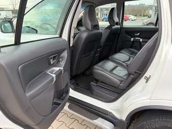 Volvo XC90 D5 AWD ČR 7 MÍST - 13