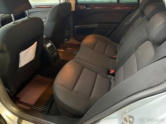 Škoda Superb 2.0 TDI Combi AUTOMAT 2010 NOVÁ STK - 13