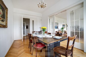 Nádherná prvorepubliková vila na unikátním místě v obci Nosi - 13