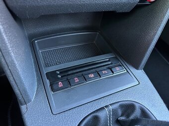 Volkswagen Touran, 2.0 TDi 103KW 7MÍST SERVISKA - 13