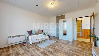 Mcely, prodej bytu 3+1 v OV, 75 m2 + 2 balkóny 10 m2, okr. N - 13