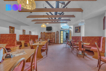 Prodej restaurace a rodinného domu 3+1, ulice Na Výsluní, Ch - 13