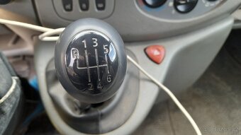 Opel vivaro 9 míst rok 2014 - 13