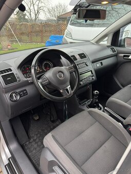 VW Touran 2.0 TDi - 13