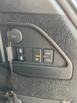 VW Touareg R-Line r.v 2016,CZ,DPH - 13
