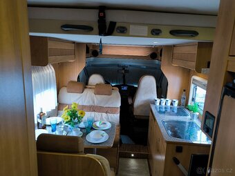 Obytné auto Dethleffs pro 6osob spouštěcí postel solar,garáž - 13