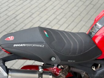 DUCATI Monster 696 - 13