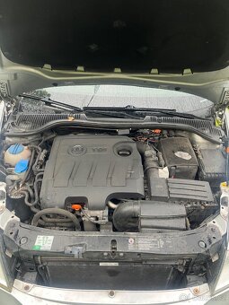Škoda Octavia II 1.6 TDI - 13