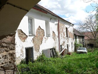 BĚLČICE, nám. J. Kučery - původní dům - 13