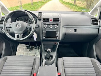 ►VW TOURAN 1.6 TDI 77KW CUP NAVI-KAMERA-TAŽNÉ-ASIST - 13