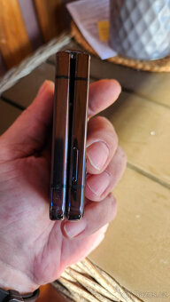Galaxy Z FLIP 4 8/256GB PLNĚ FUNKČNÍ S VADOU V POPISU - 13