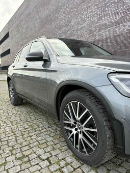 Mercedes-Benz GLC 220d 4M AMG LINE ZÁRUKA 2027 - 13