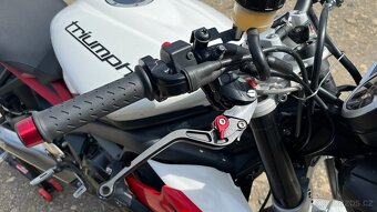 Triumph Street Triple 675r (2013) - 13