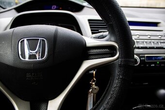 Honda Civic 1.3 Hybrid - 13