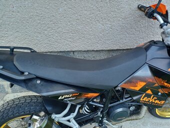 KTM LC4 690 SM - DOKLADY + NÁHRADNÍ DÍLY - 13
