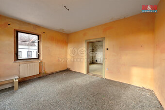 Prodej rodinného domu, 268 m², Janov - 13